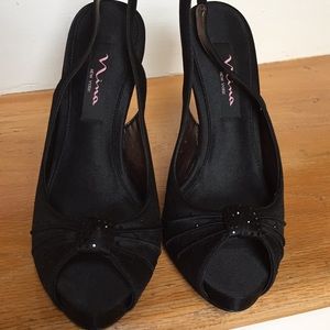 Nina sparkling retro VGUC peeptoe platform style